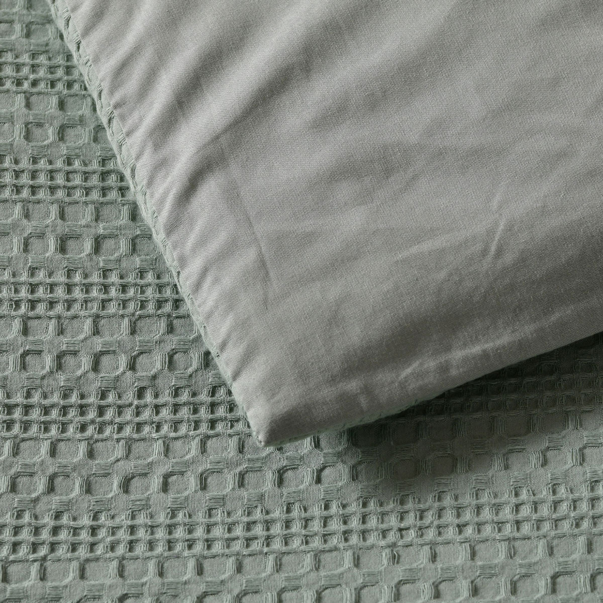 Bianca Kahlani Sage Waffle Quilt Cover Set Double V442-BCA-QUILTCS-KAHLANI-SAGE-DS