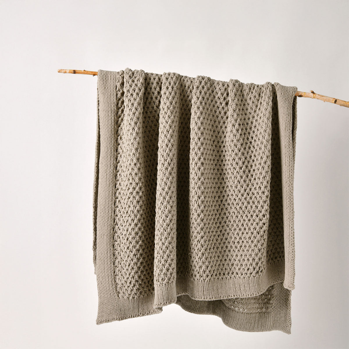 Bianca Sofala Taupe Polyester Chenille Throw Rug 130 x 170 cm V442-BCA-THROW-SOFALA-TAUPE-RE