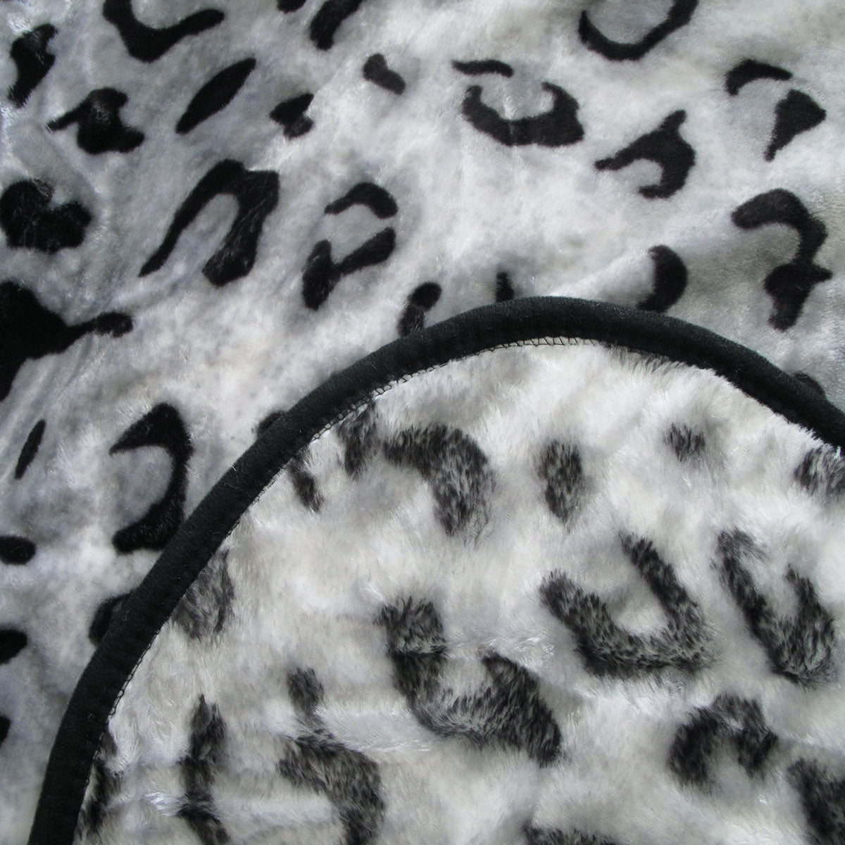 375gsm 1 Ply Animal Print Faux Mink Blanket Queen 200x240 cm Snow Leopard V442-BZO-BLANKET-375ANIMALLEOPARD-SNOW-QS