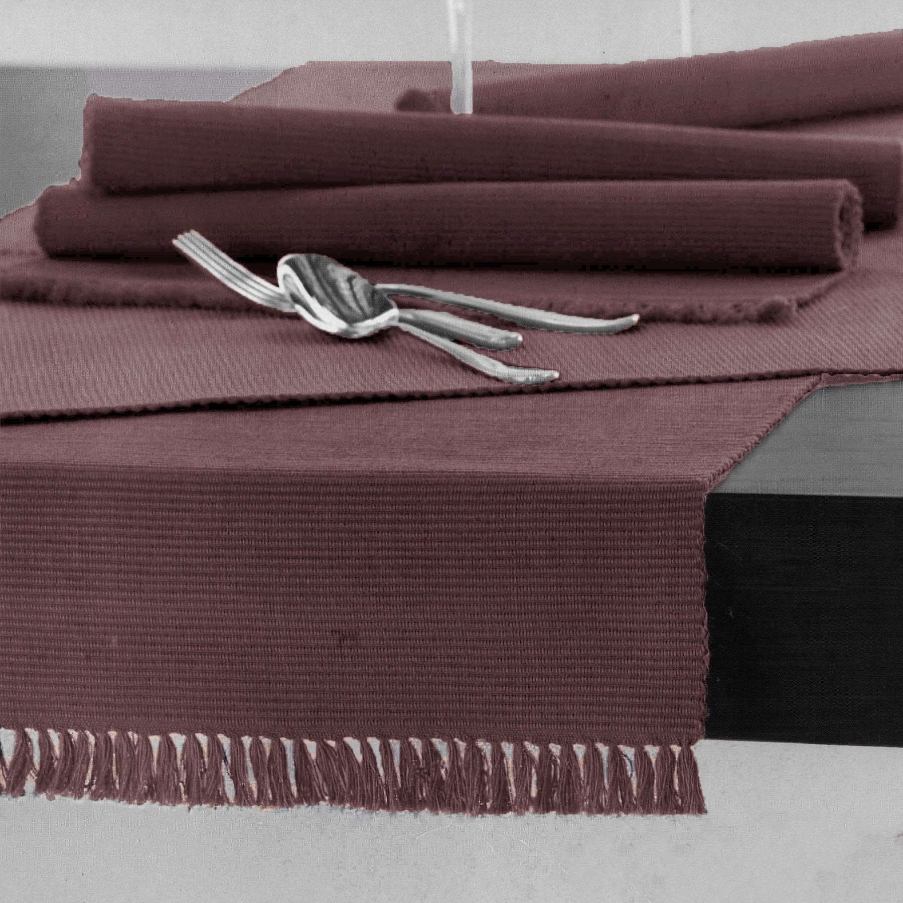 100% COTTON Ribbed Table Runner Nostalgia Rose 45 x 150cm V442-GNA-TABLER-RIBBED-NOSTALGIAROSE-RE