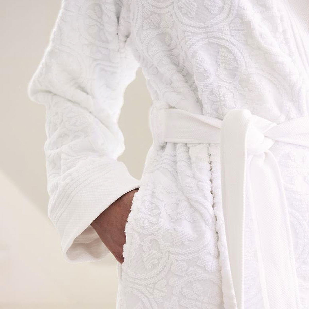 PIP Studio Mosaic de Pip White Cotton Bathrobe XX-Large V442-HIN-BATHROBE-MOSAICDEPIP-WHITE-XXL