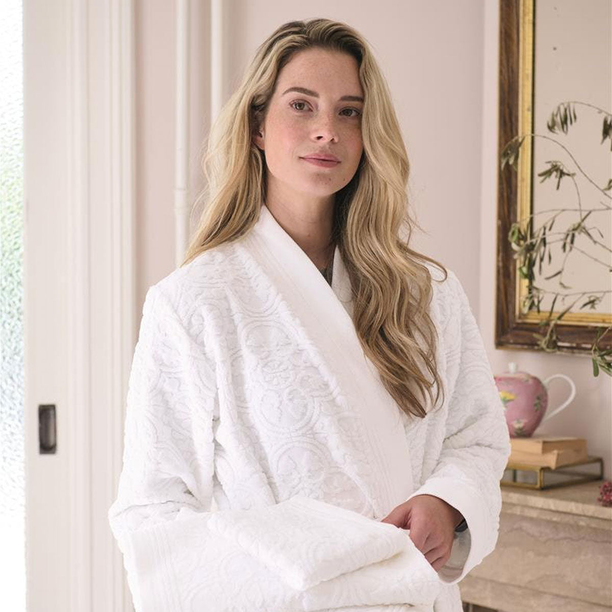 PIP Studio Mosaic de Pip White Cotton Bathrobe XX-Large V442-HIN-BATHROBE-MOSAICDEPIP-WHITE-XXL