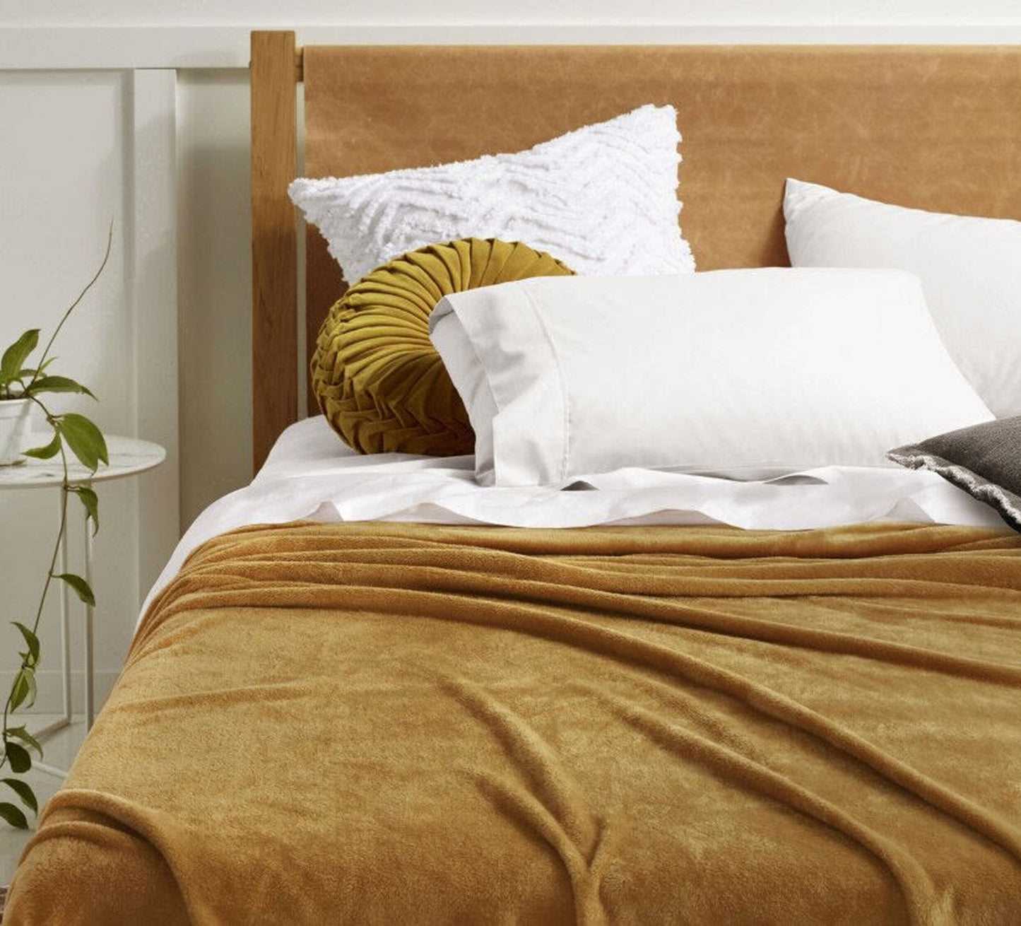 Accessorize Super Soft Blanket Queen/King Gold Harmony V442-HIN-BLANKET-SUPERSOFT-GOLDHARMONY-QS
