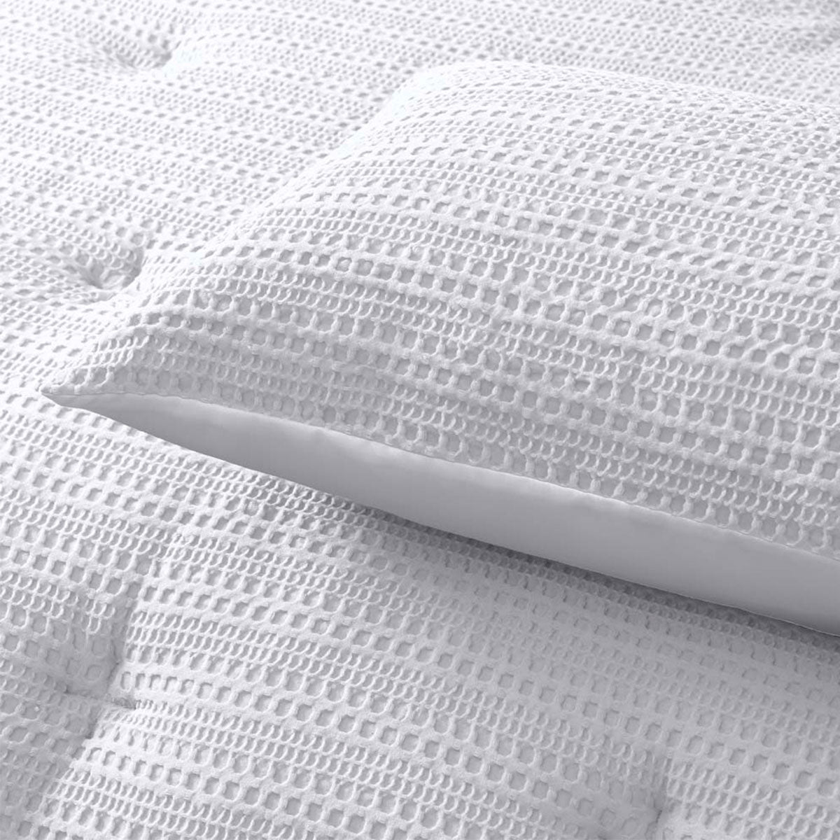 Accessorize Soho Waffle White 3 Piece Comforter Set King V442-HIN-COMFORTER-SOHOWAFFLE-WHITE-KI