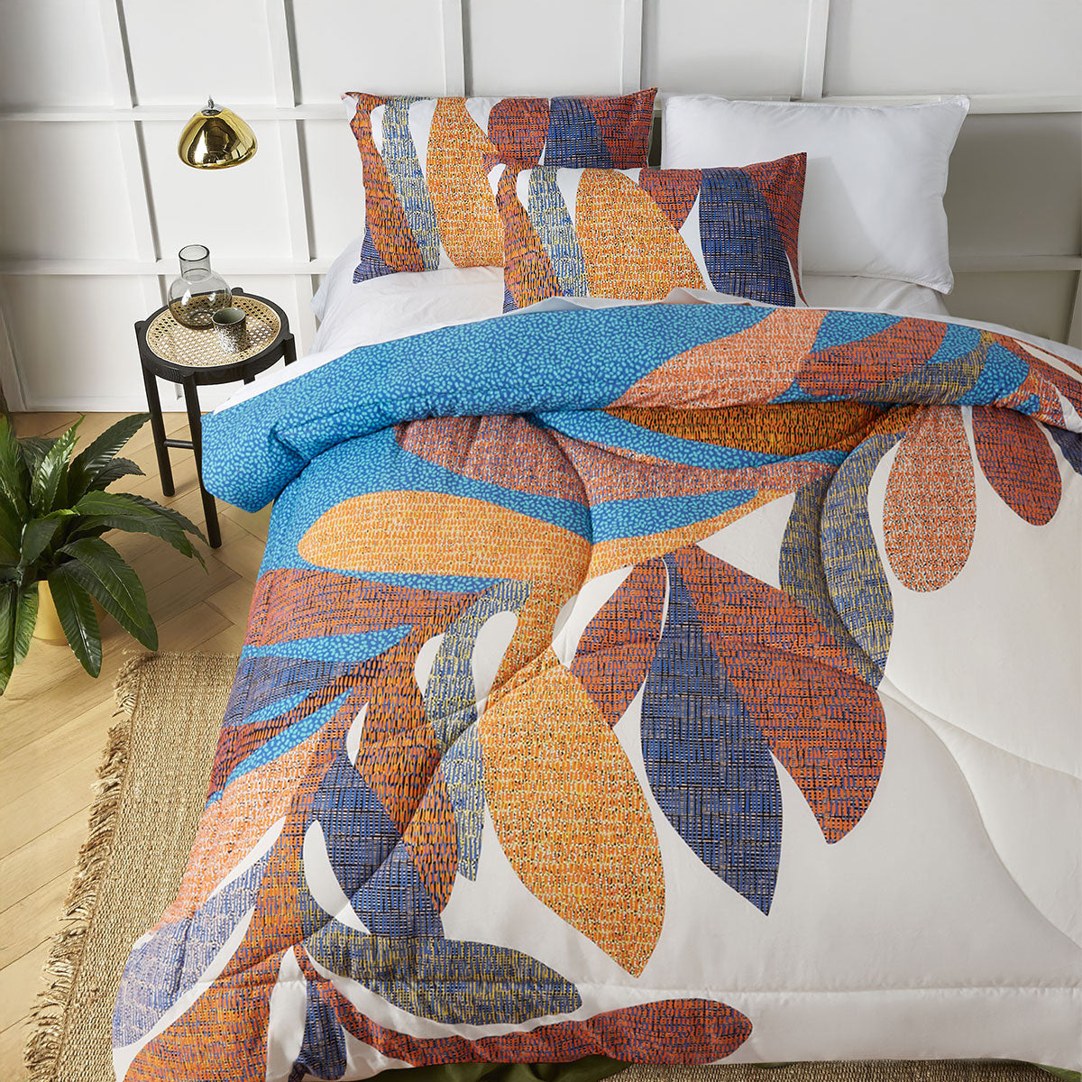 Accessorize Sorrel White Foliage 3 Piece Comforter Set Queen V442-HIN-COMFORTER-SORREL-WHITE-QS