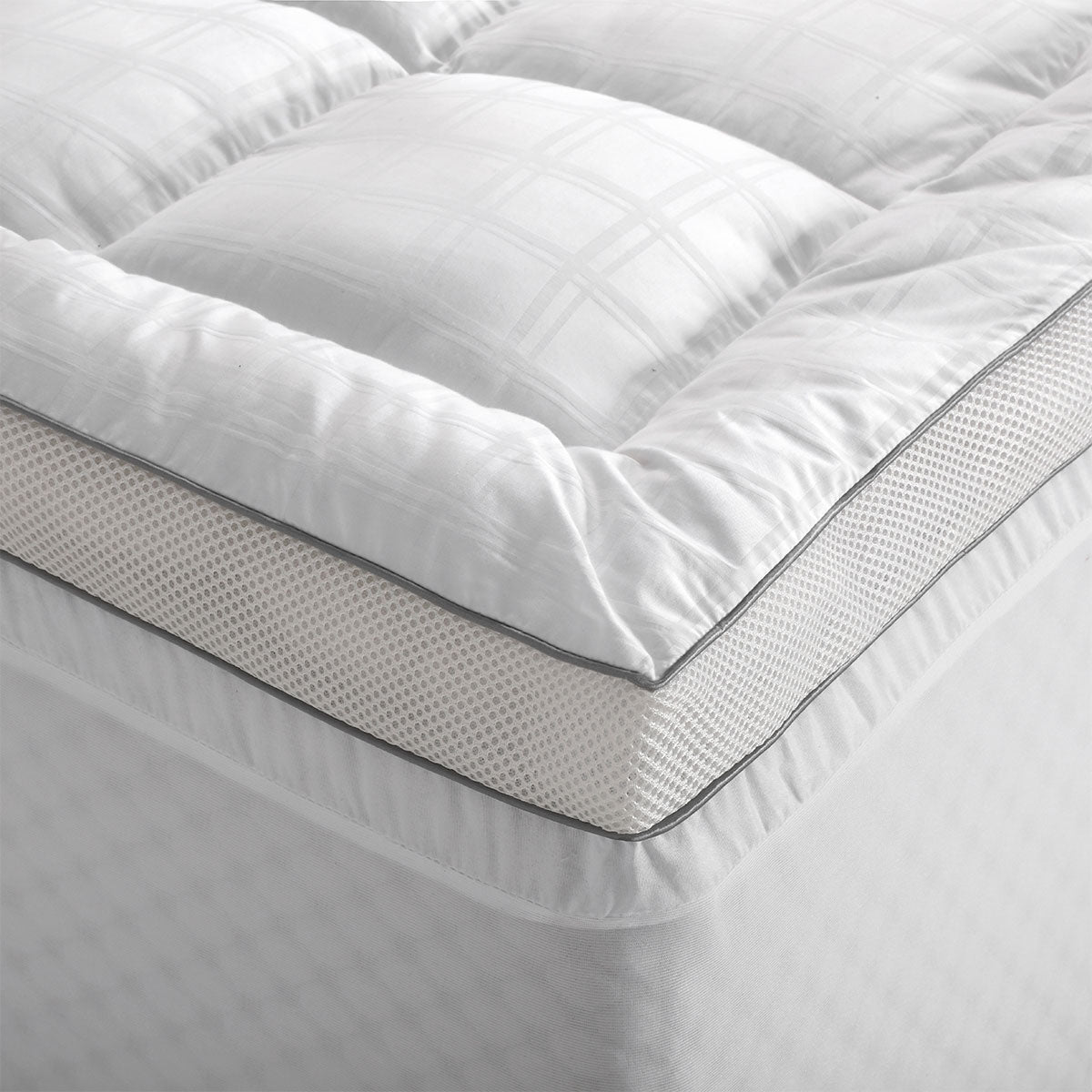Accessorize Deluxe Hotel Mattress Topper Super King V442-HIN-MATTRESST-DELUXEHOTEL-WHITE-SK
