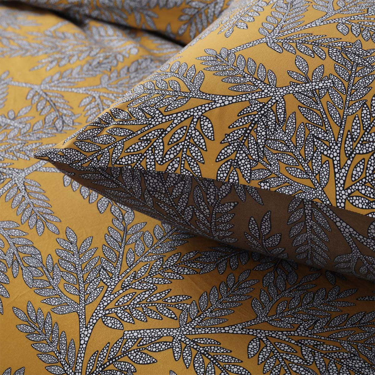 Accessorize Clove Washed Cotton Printed Reversible Quilt Cover Set King V442-HIN-QUILTCS-COTTONCLOVE-MUSTARD-KI
