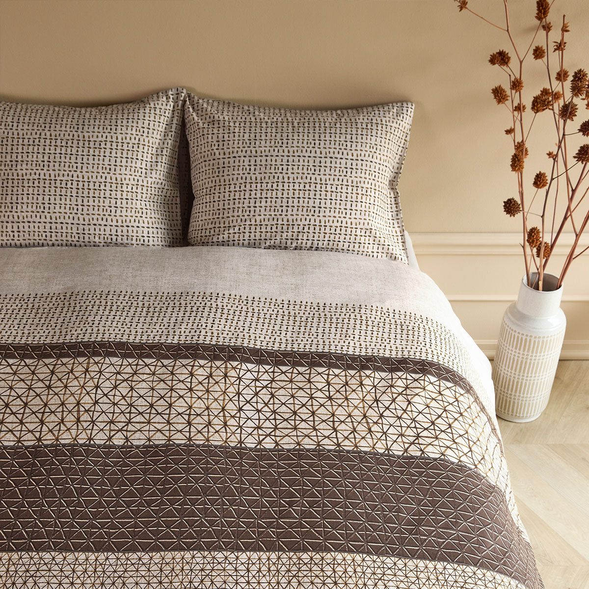 Bedding House Mathis Natural Cotton Quilt Cover Set King V442-HIN-QUILTCS-MATHIS-NATURAL-KI