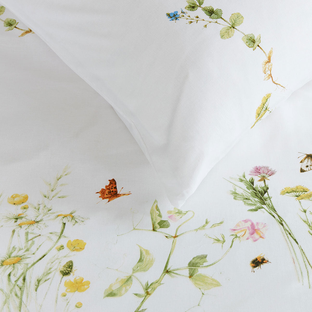Bedding House Pasture Multi Cotton Quilt Cover Set Queen V442-HIN-QUILTCS-PASTURE-MULTI-QS