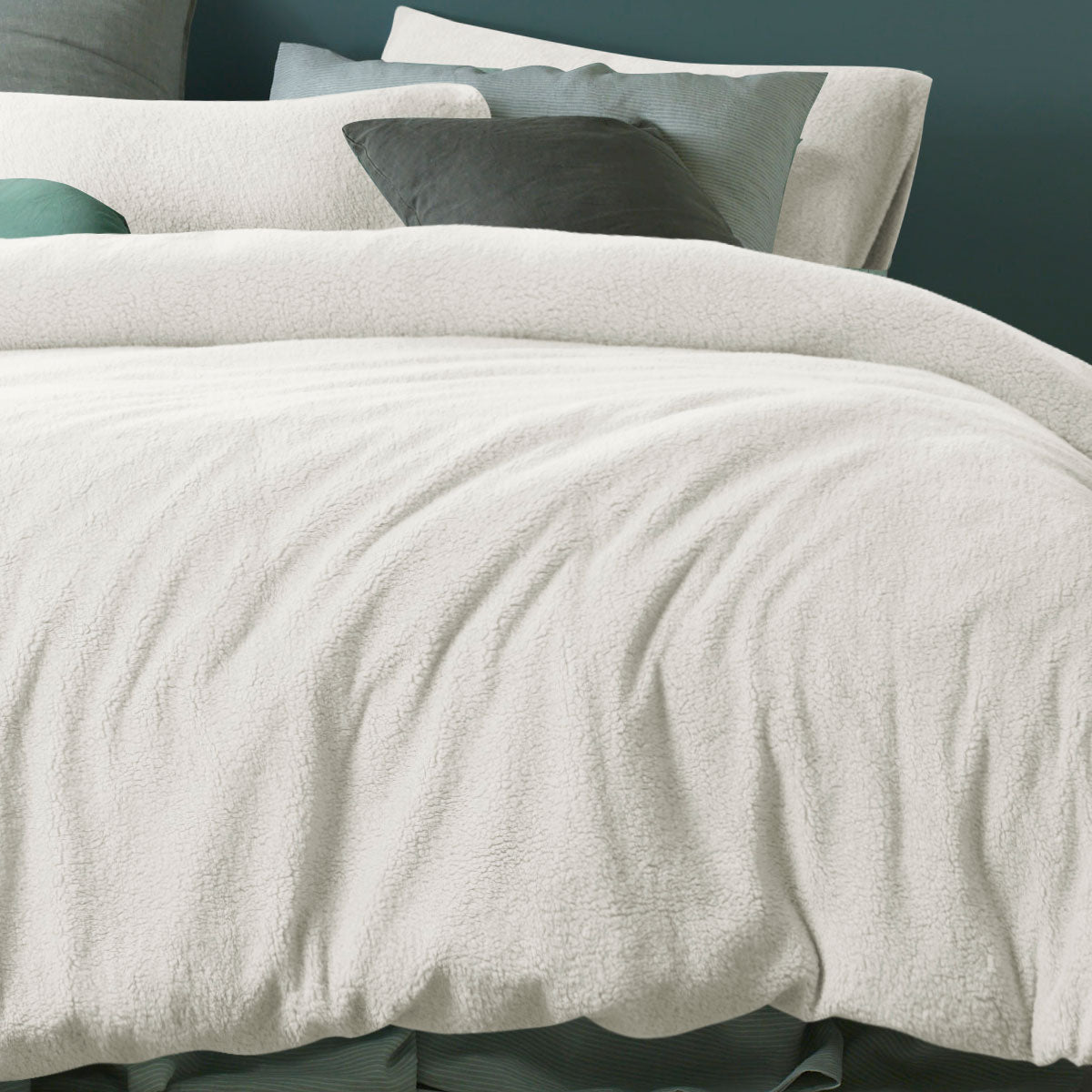 Accessorize Teddy White Quilt Cover Set Double V442-HIN-QUILTCS-TEDDY-WHITE-DS
