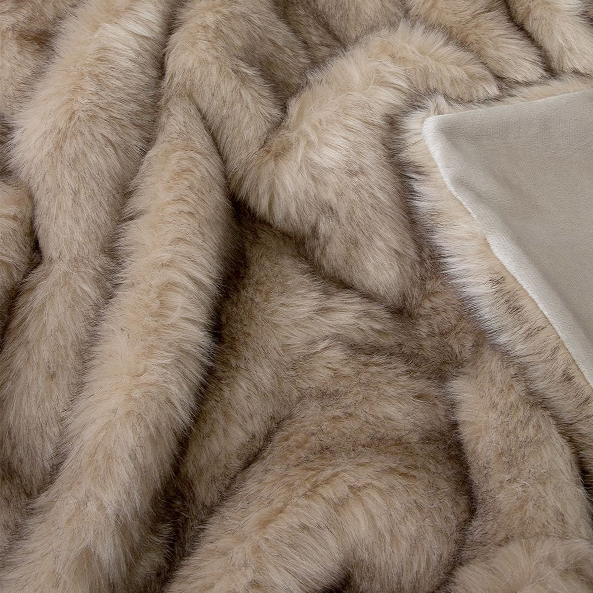 J Elliot Home Brown Fox Luxury Faux Fur Throw 130 x 160cm V442-IDC-THROW-FOX-BROWN-RE