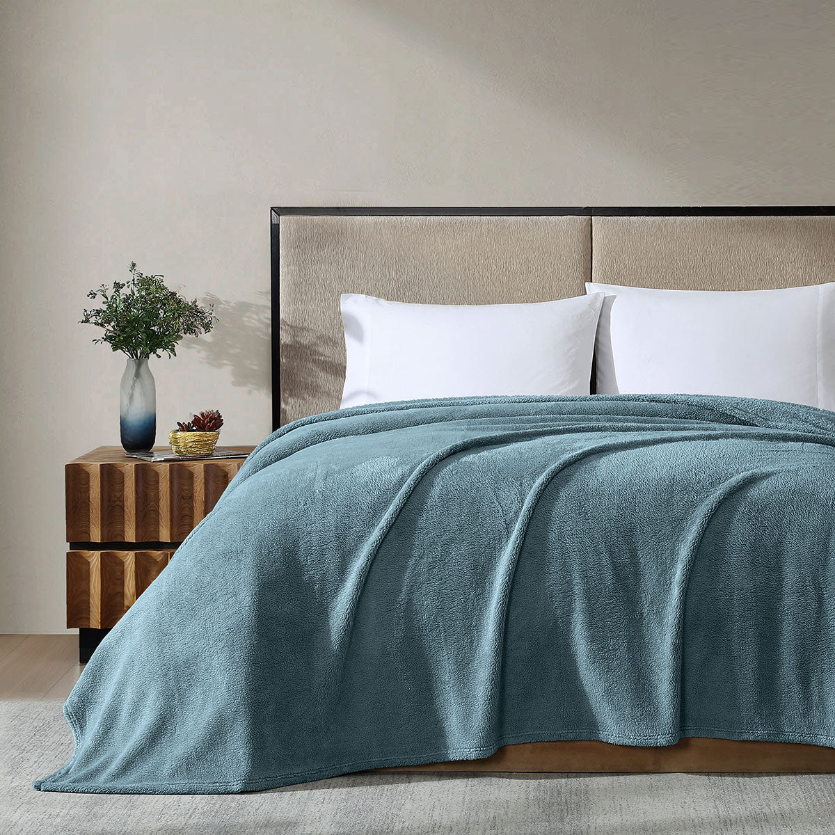Ardor Teddy Sea Mist Ultra Soft Cozy Fleece Blanket Queen V442-INT-BLANKET-TEDDY-SEAMIST-QS