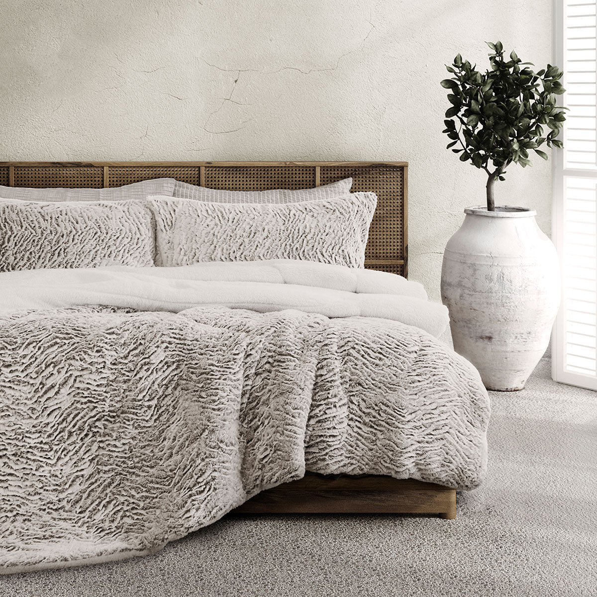 Ardor Faux Fur Bear 3 Piece Comforter Set Single/Double V442-INT-COMFORTER-FAUXFUR-BEAR-SB