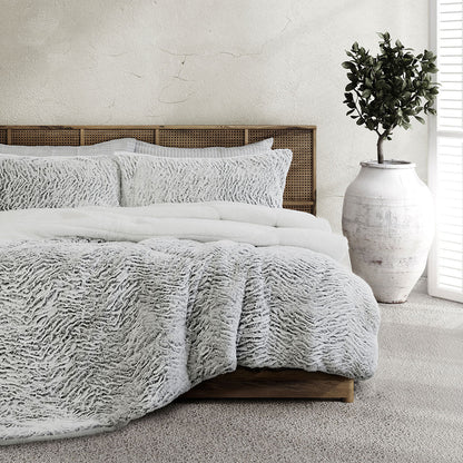 Ardor Faux Fur Silver 3 Piece Comforter Set Queen/King V442-INT-COMFORTER-FAUXFUR-SILVER-QS