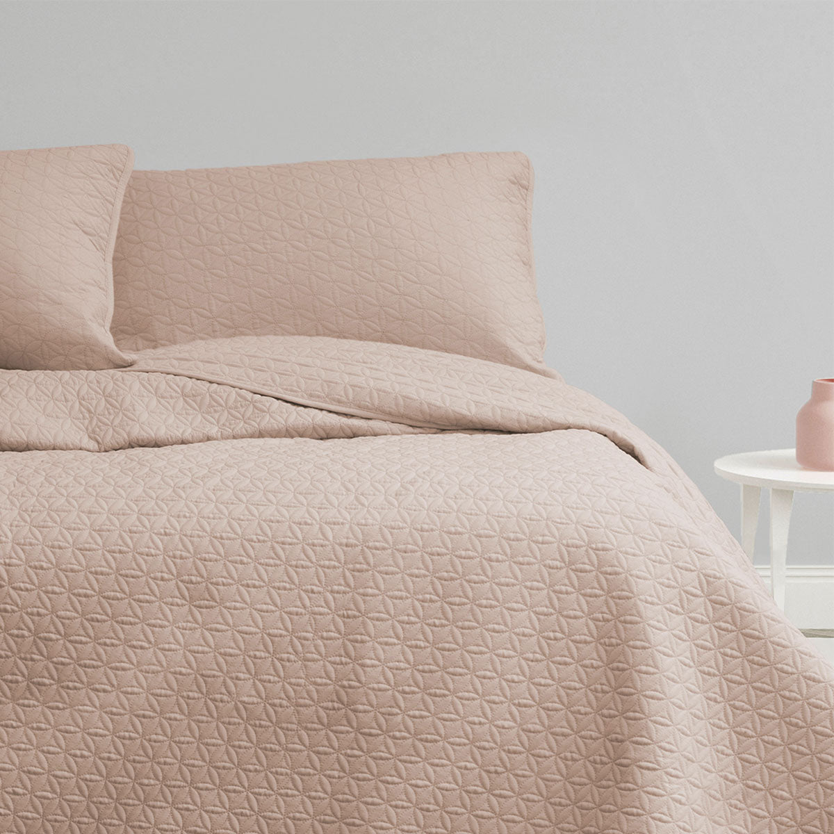 Ardor Chloe Powder Pink 3 Pcs Quilted Coverlet Set Queen/King V442-INT-COVERLETS-CHLOE-PINK-QS