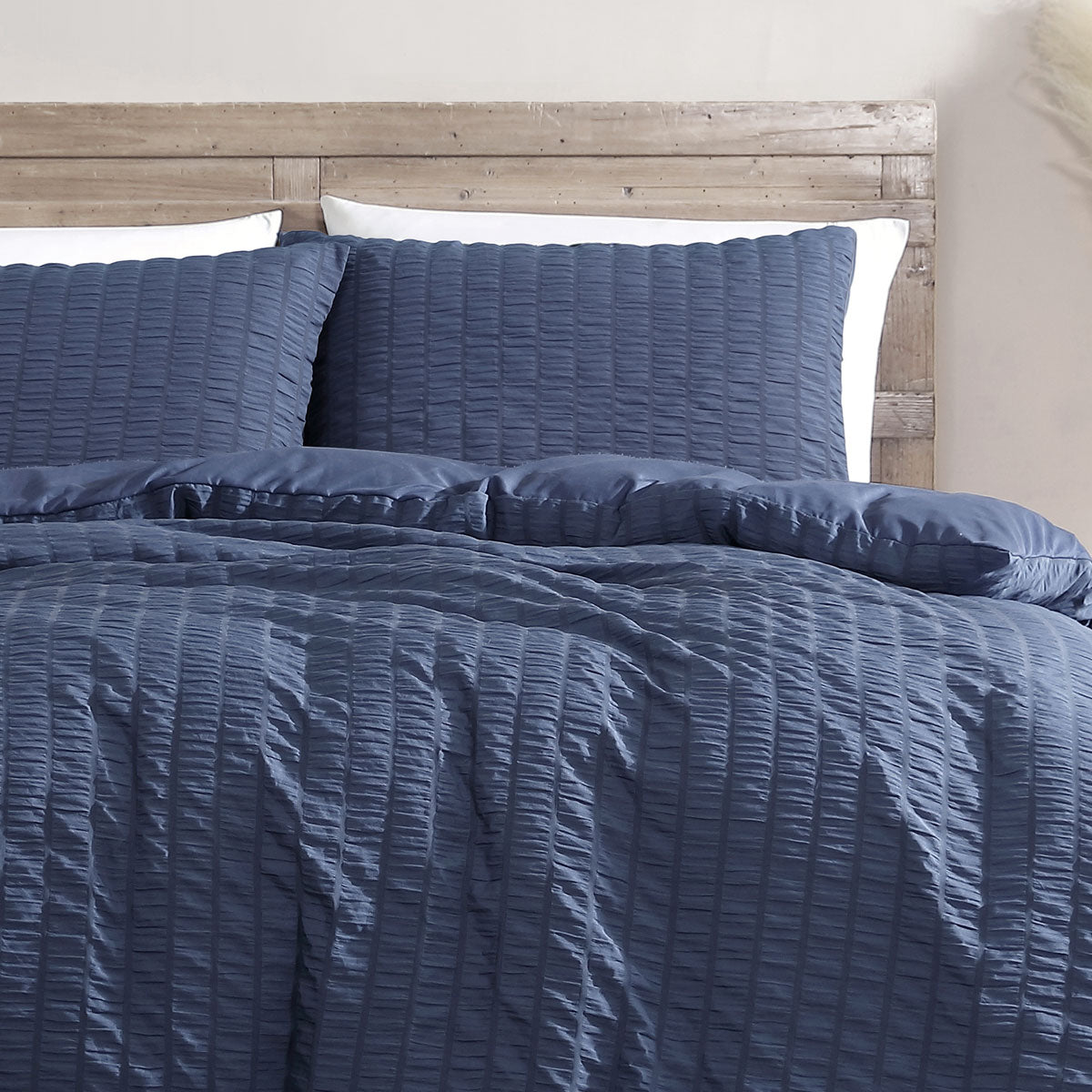 Ardor Byron Navy Seersucker Quilt Cover Set Queen V442-INT-QUILTCS-BYRONSEERSUCKER-NAVY-QS