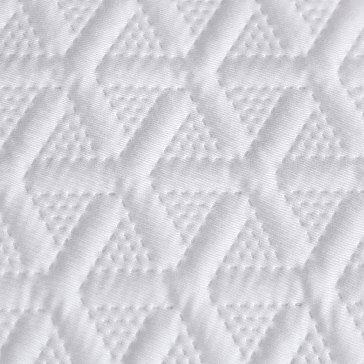 Ardor Leonardo White Embossed Quilt Cover Set Double V442-INT-QUILTCS-LEONARDO-WHITE-DS