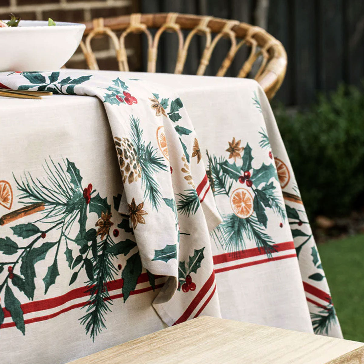 Ladelle 100% Cotton Evergreen Festive Christmas Holiday Tablecloth 150 x 300 cm V442-LDE-TABLEC-EVERGREEN300CM-TAUPE-RE