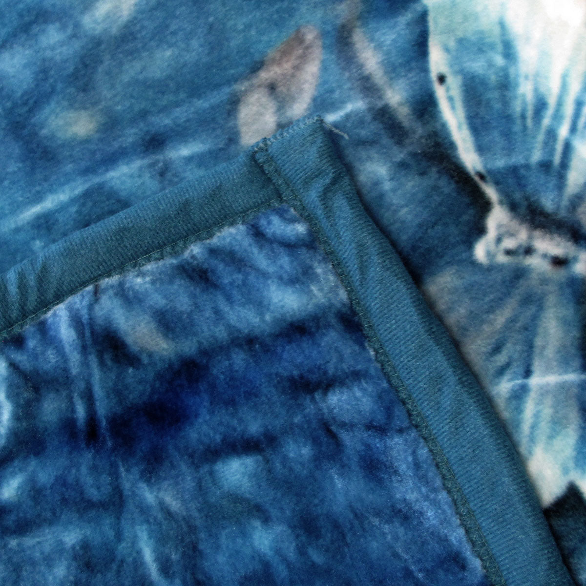 800GSM Luxury Reversible Animal Pattern Mink Blanket Queen 200 x 240 cm Pretty Peacock Blue V442-LYL-BLANKET-2025PEACOCK-BLUE-QS
