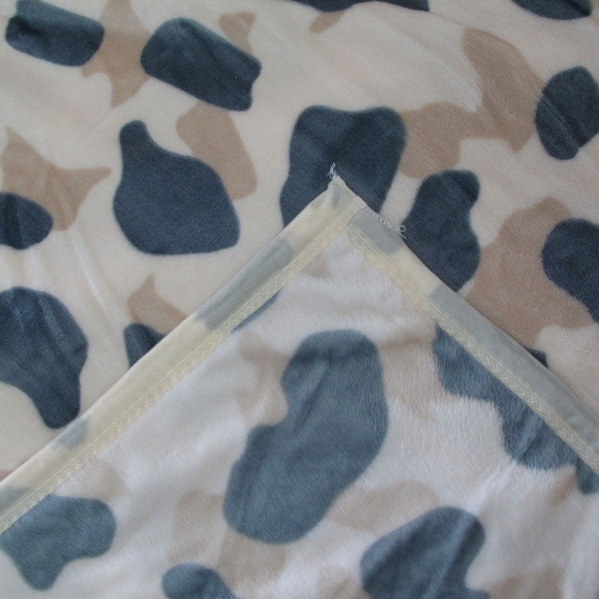 Animal Pattern Soft Flannel Plush Queen Size Blanket 220 x 240cm Jaguar V442-STT-BLANKET-ANIMALJAGUAR-TAUPE-QS