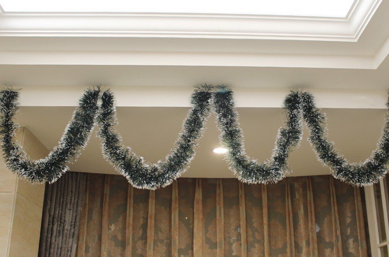 5x 2.5m Christmas Tinsel Xmas Garland Sparkly Snowflake Party Natural Home Decor, Snow Tips in Dark Green V474-206332