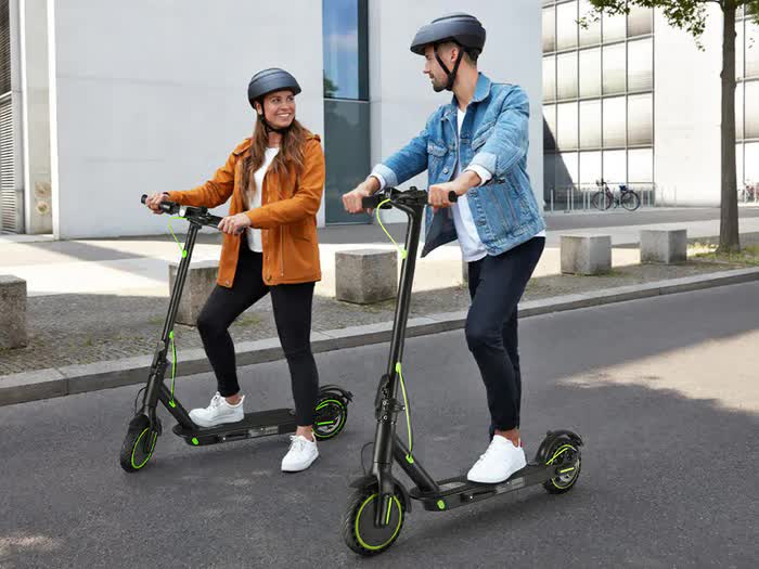 BUNA Classic Electric Scooter for Adults, 350W Motor, 25KM/H, 25 KM Range, 8.5" Pneumatic Tires V485-BUNAF20ESCT