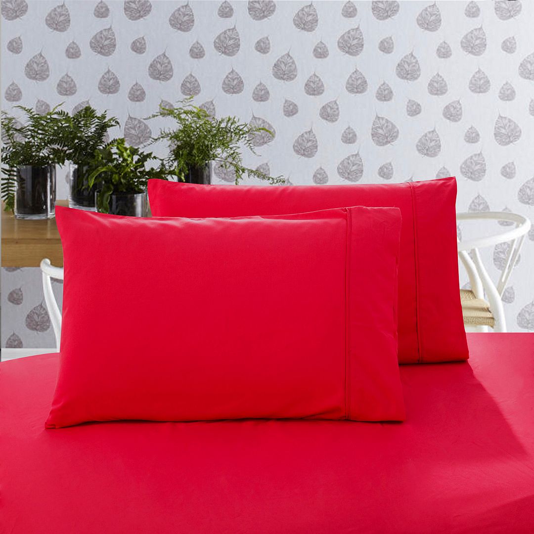 1000TC Premium Ultra Soft Standrad size Pillowcases 2-Pack - Red V493-SP-04