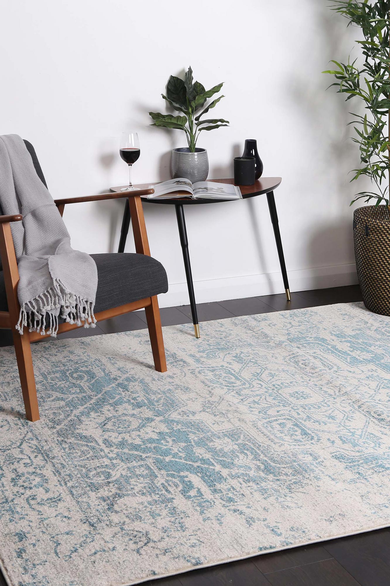 delicate-audrey-ivory-blue-rug 200x290 V516-DELI200DEL19
