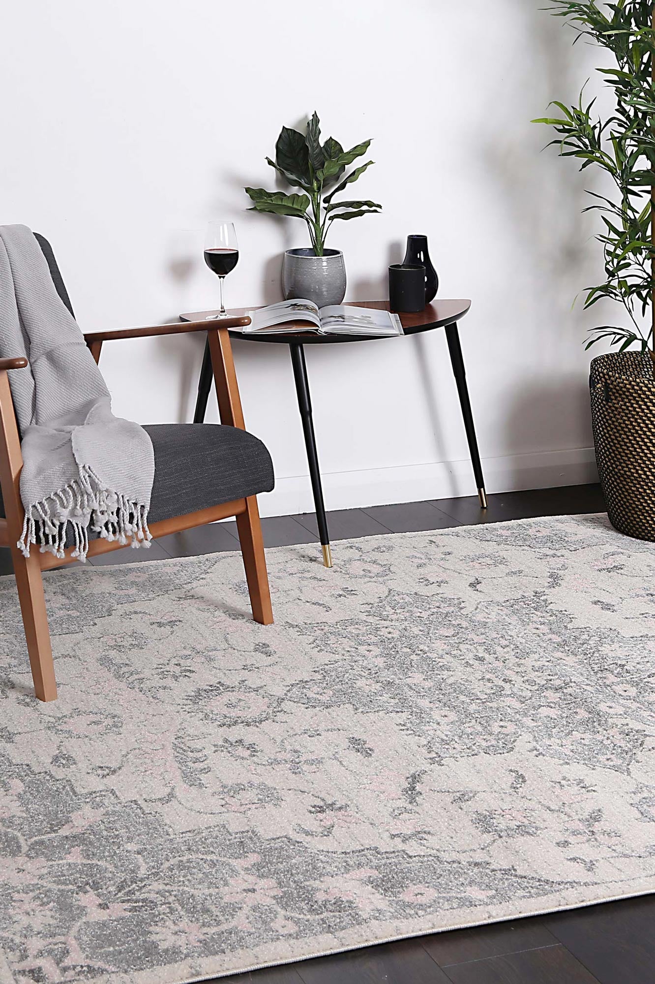 delicate-madeleine-grey-ivory-rug 200x290 V516-DELI200DEL25