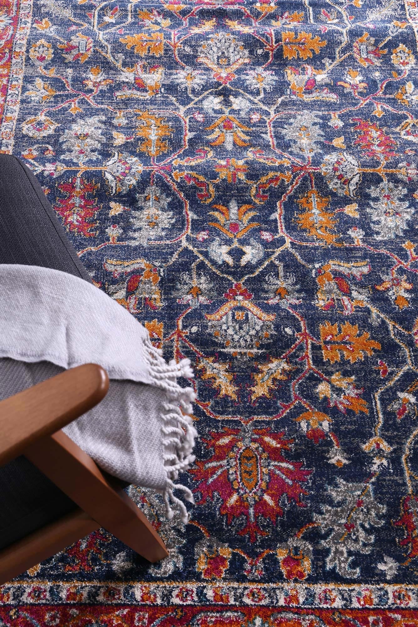 delicate-sara-multi-rug 300x400 V516-DELI300DEL18