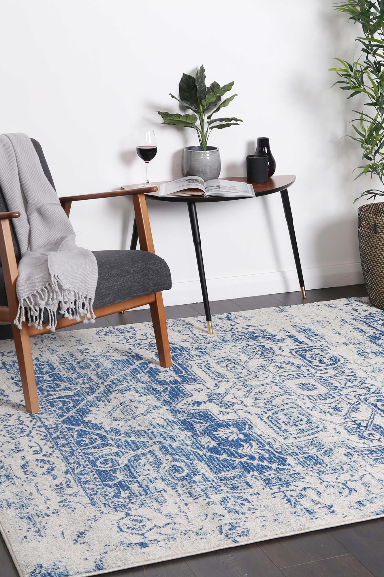 delicate-audrey-ivory-navy-rug 80x300 V516-DELI803DEL21