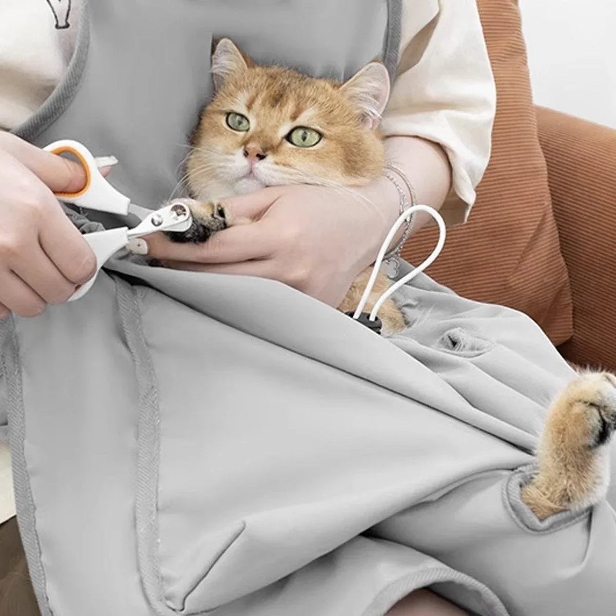 Cat Carrying Apron Non Stick Hair Kangaroo Pouch Pet Grooming Suit Portable V528-CAT-HANDLING-CLOTHING-441252