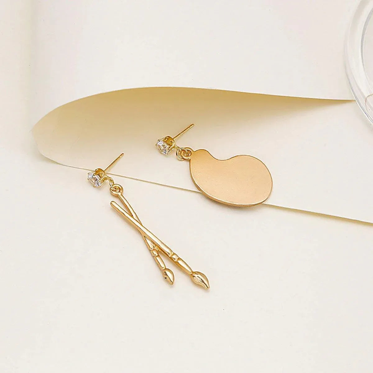 Artistic Asymmetric Earrings Brush and Drawing Board Design Creative Jewelry V528-EARRINGS-E4022-567118
