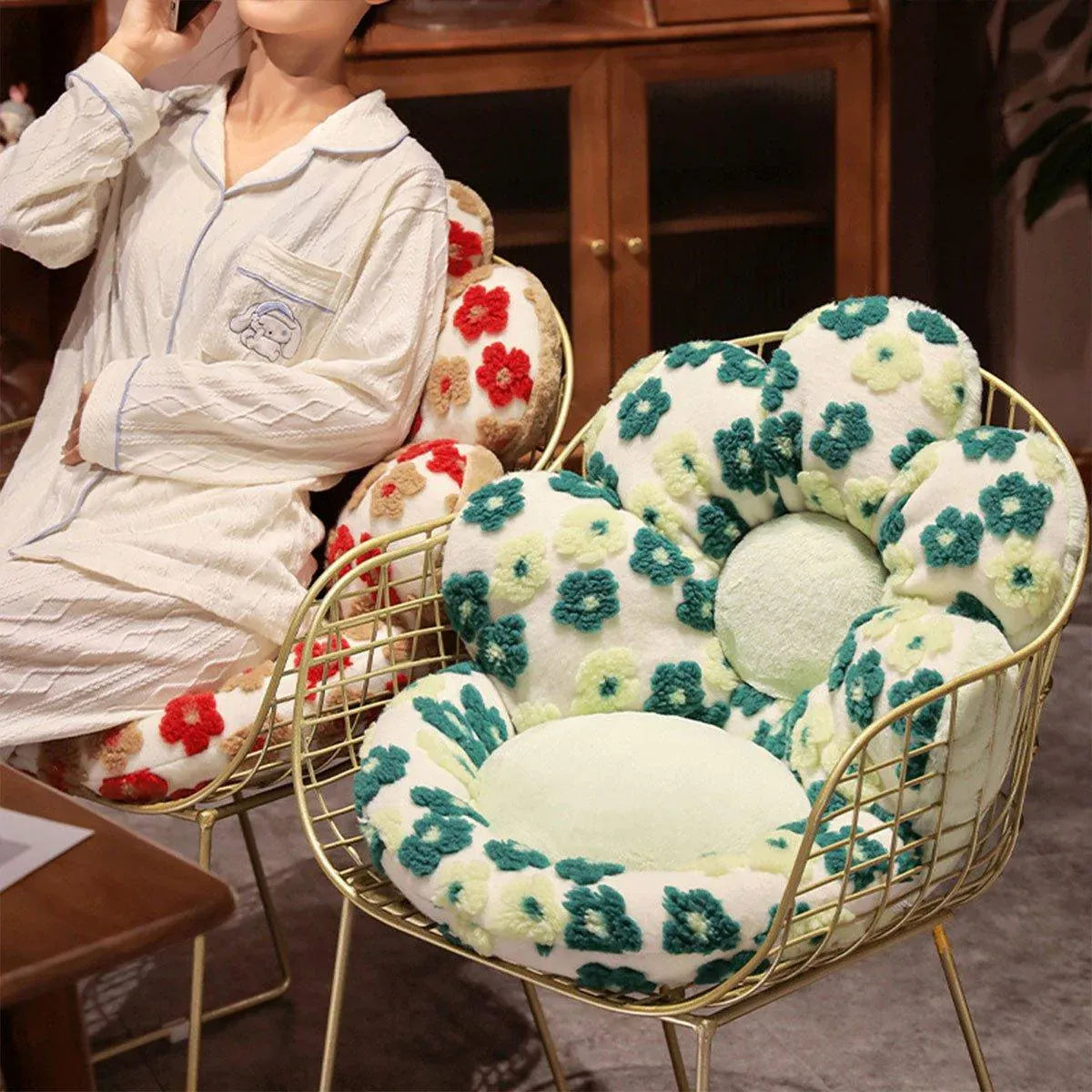 Cute Soft Seat Cushion Flower Shaped Lazy Sofa Pad for Office Chairs and Home Use - Red V528-FLOWER-CUSHION-RED-887700