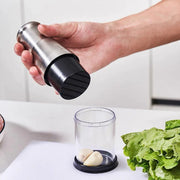 304 Stainless Steel Garlic Press Crusher Manual Garlic Mincer Kitchen Tool V528-GARLIC-POUNDER-602206