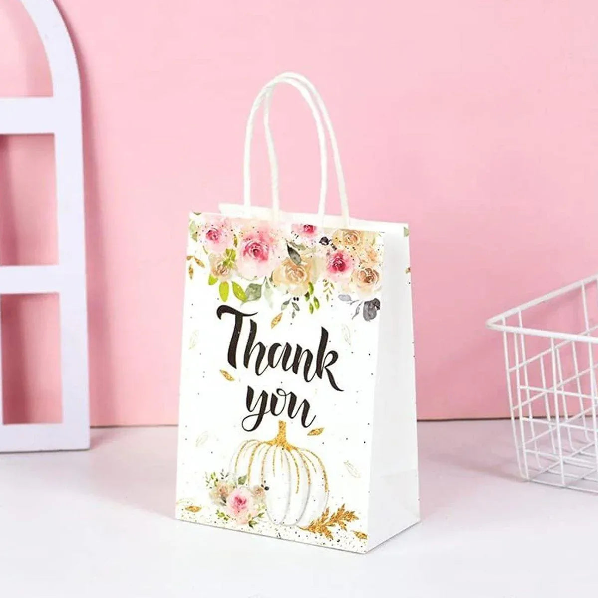 30pcs Printed Gift Bags Holiday Packaging Tote Gift Bags for Christmas Party V528-HOLIDAY-BAG-30PCS-754288
