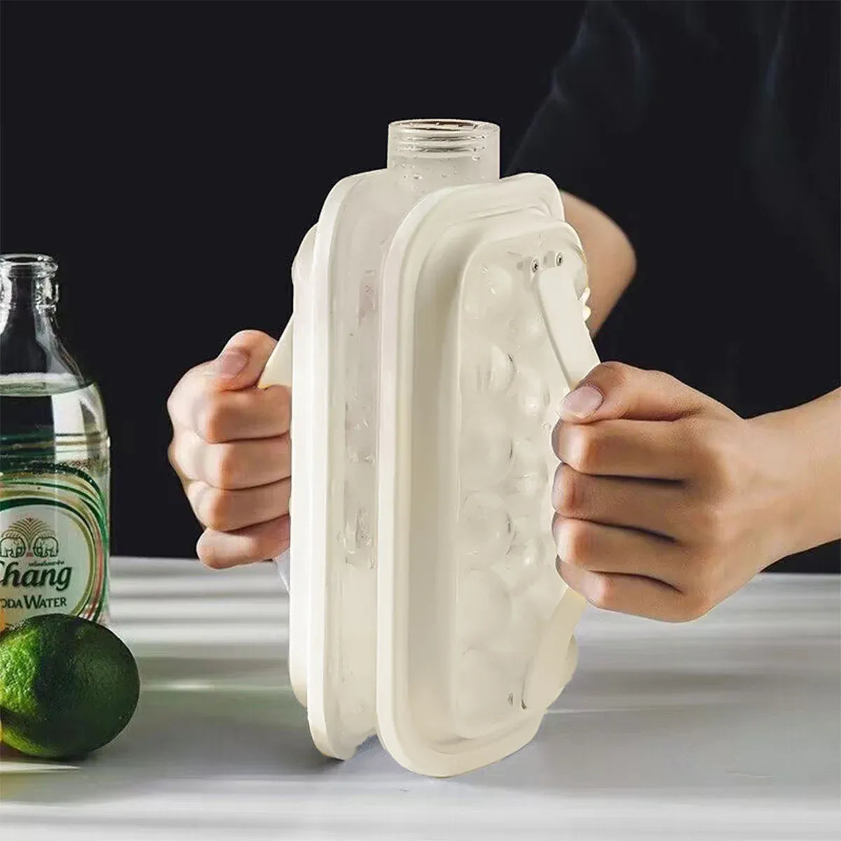 Portable Ice Hockey Pot Ice Cube Tray Water Bottle Clear Household Ice Maker V528-ICE-BALL-KETTLE-WHITE-797552