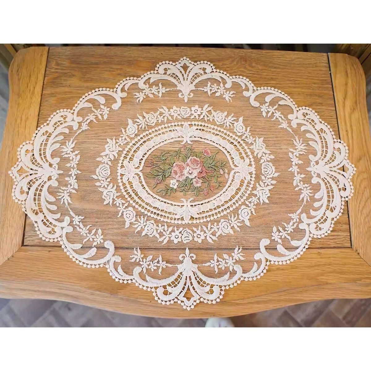 4 Pack Retro Lace Oval Placemats 31x42cm French Crochet Doilies 4 Colors Set - White V528-LACE-PLACEMAT-WHITE-4PCS-909133