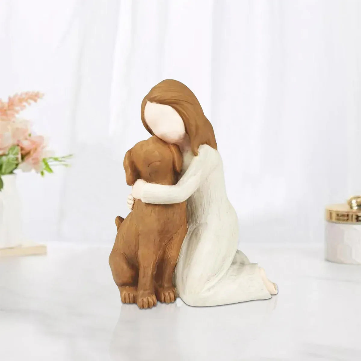 Girl Hugging Dog Ornament Decorative Figurine Resin Home Decoration Craft Gift - Yellow V528-PET-SOUVENIR-YELLOW-514661