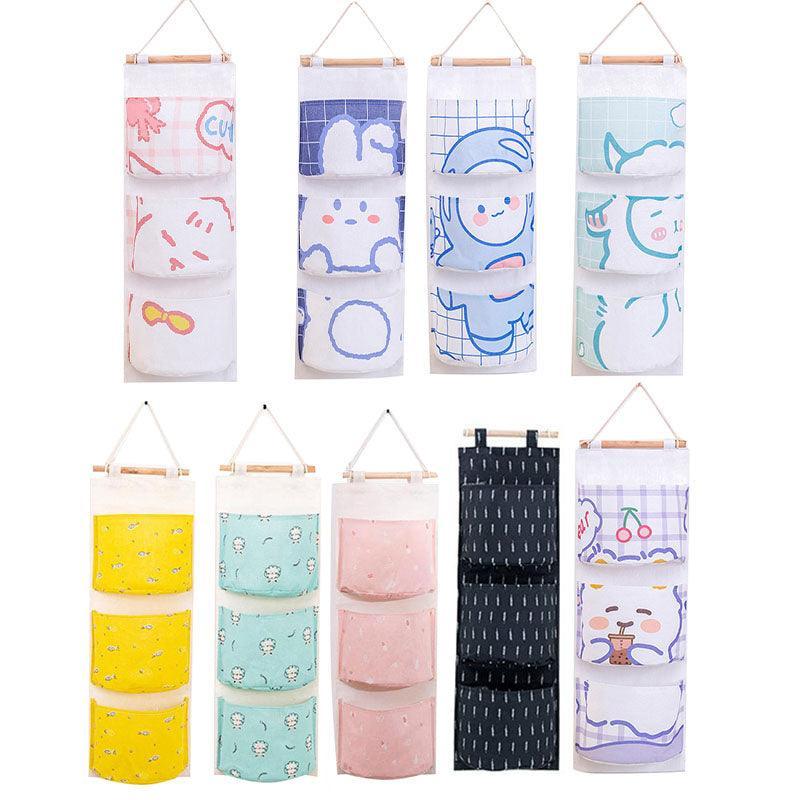 3 Pocket Hanging Storage Bag with Wooden Rod for Wall or Door Organisation - Astronaut V528-PY618-ASTRONAUT-151067