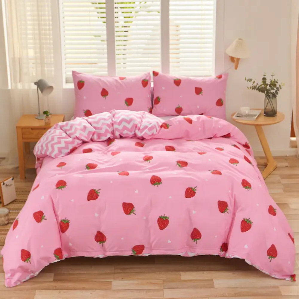 Dreamfields - Strawberry Dream Quilt Cover Set - (3pcs, Super King Size) V535-QC-STRAWBERRY-DREAM-SK