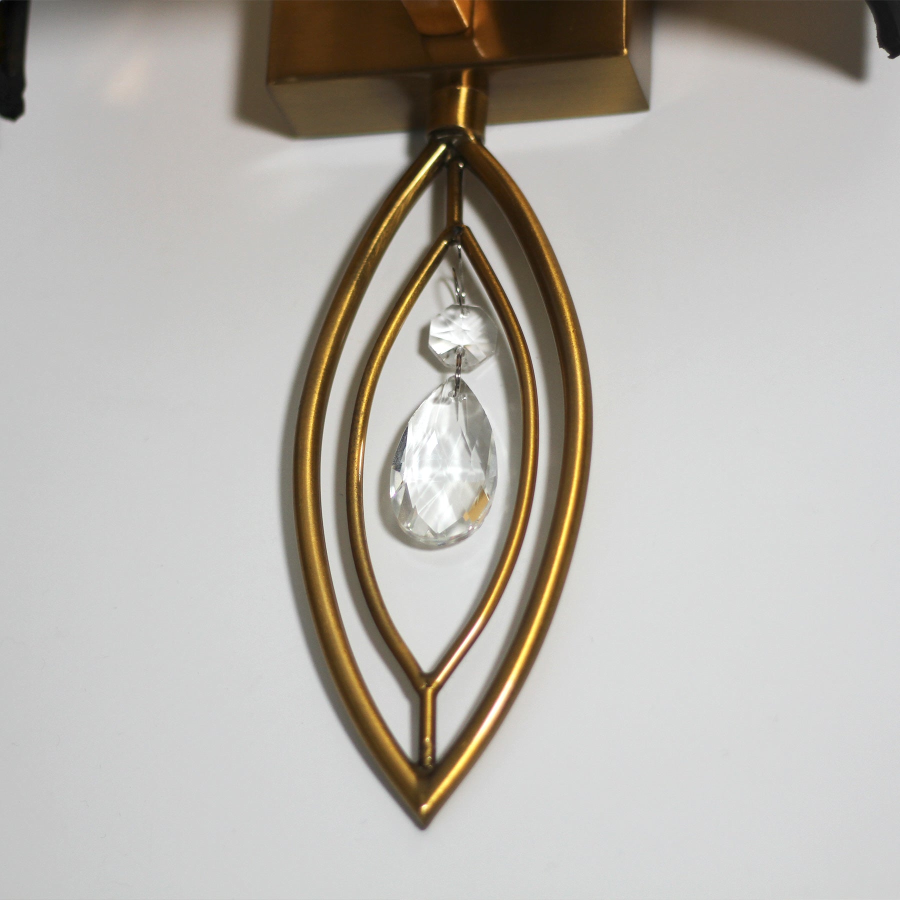 Greta Wall Light V558-LL-14-0139