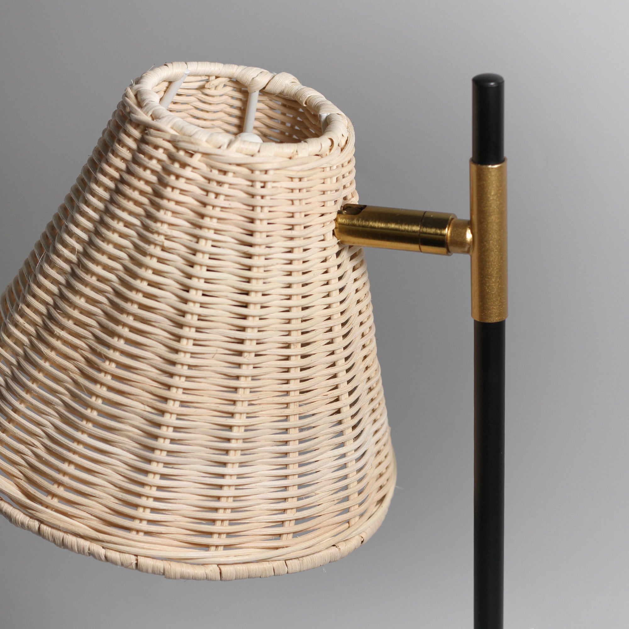 Yvette Rattan Table Lamp V558-LL-27-0189