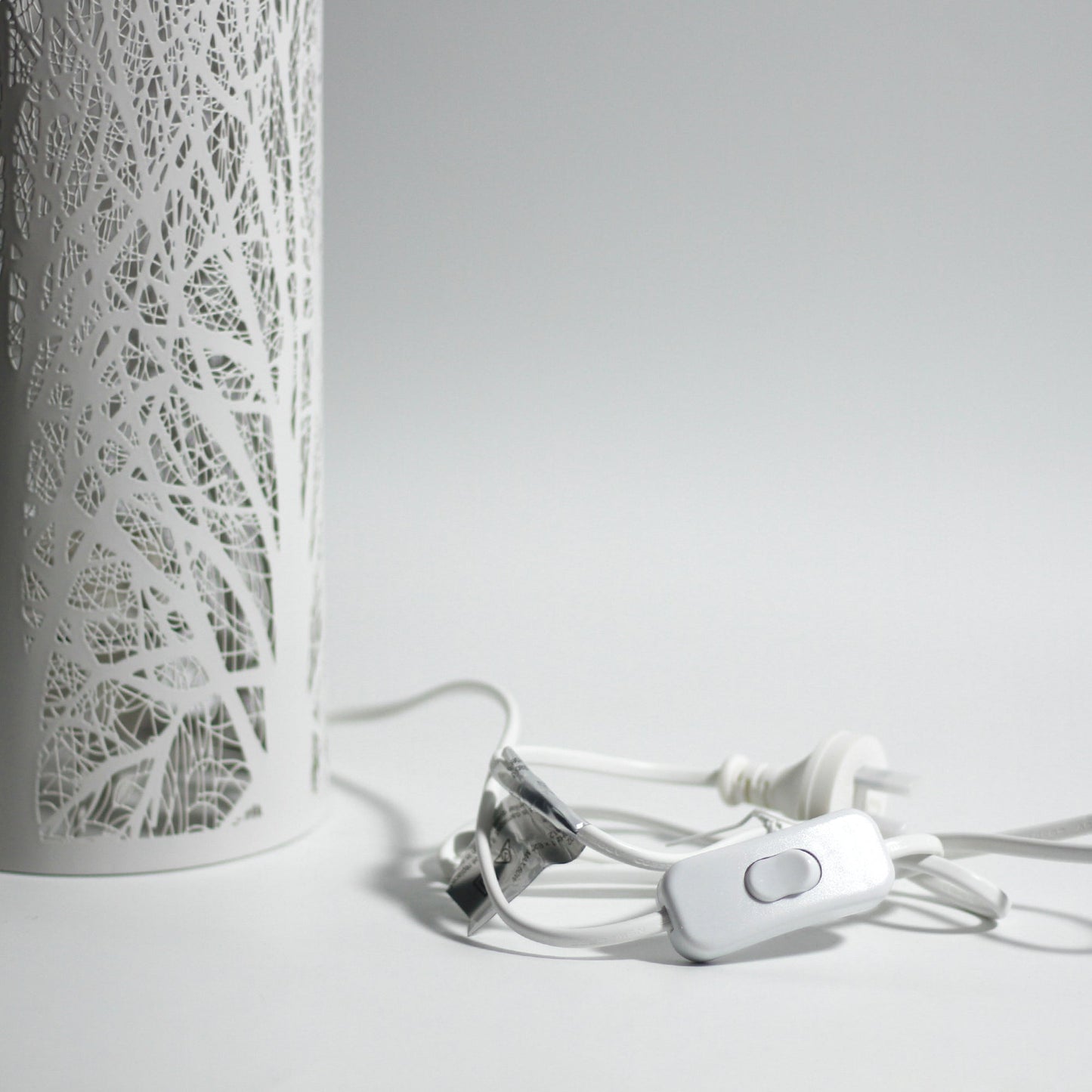 White Forest Table Lamp V558-LO-0002