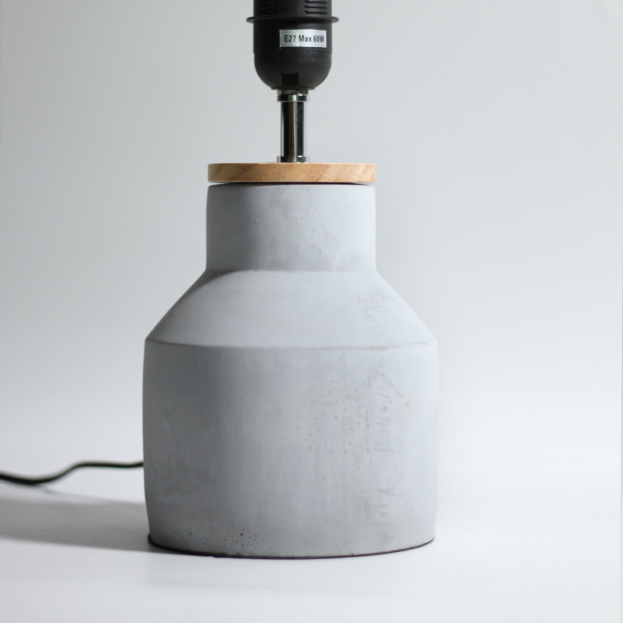 Sophie Table Lamp V558-LO-0004
