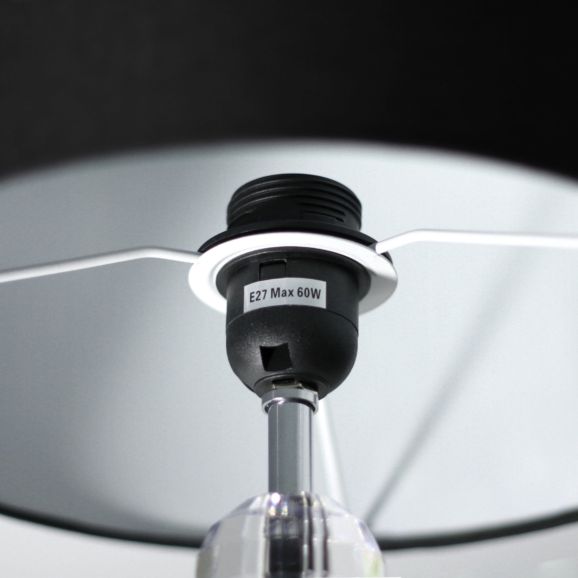 Moby Table Lamp V558-LO-0005