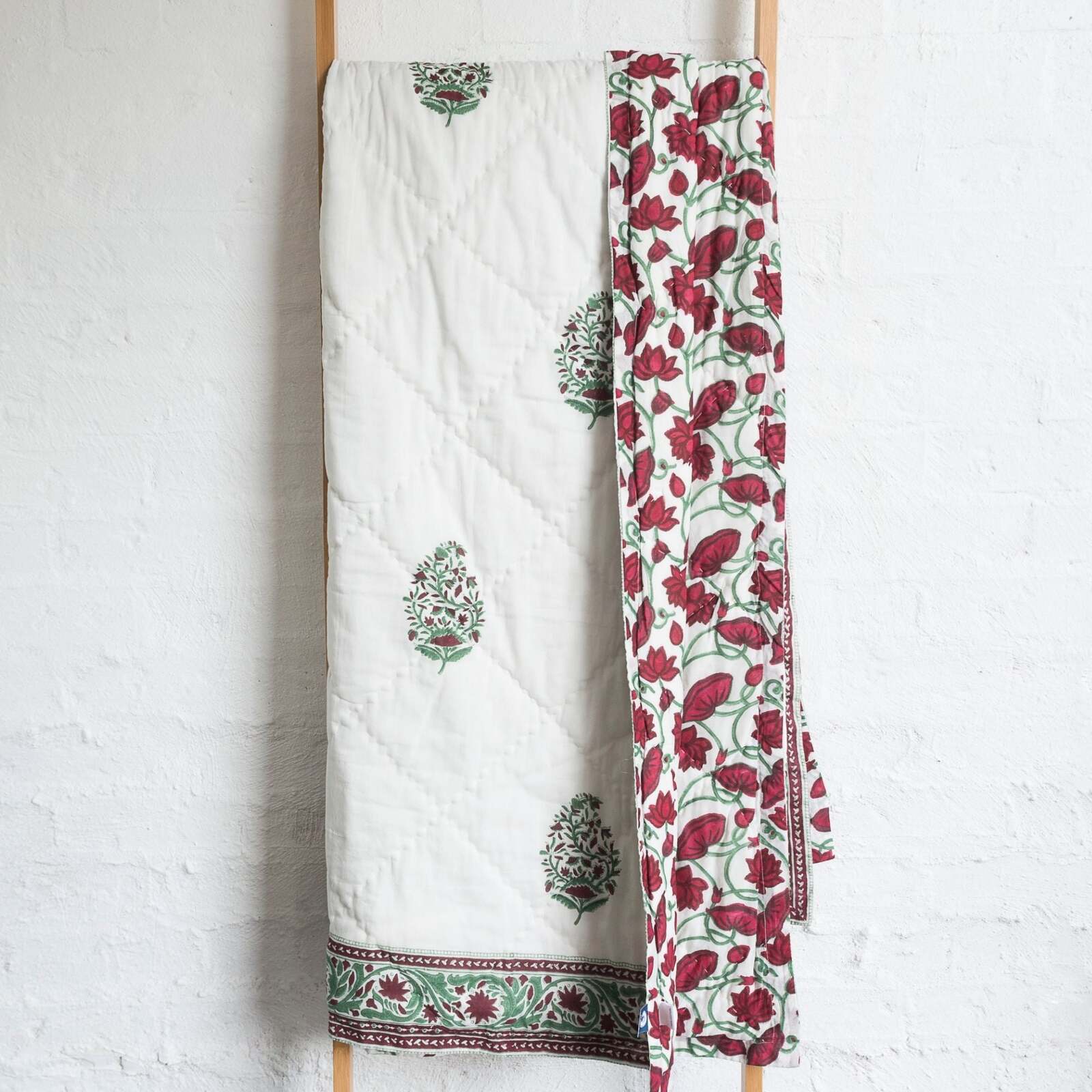 Kolka Kaner Coverlet Bedspread Quilt Bed Doona - Ruby (Queen 210cm x 210cm Size) V563-0040
