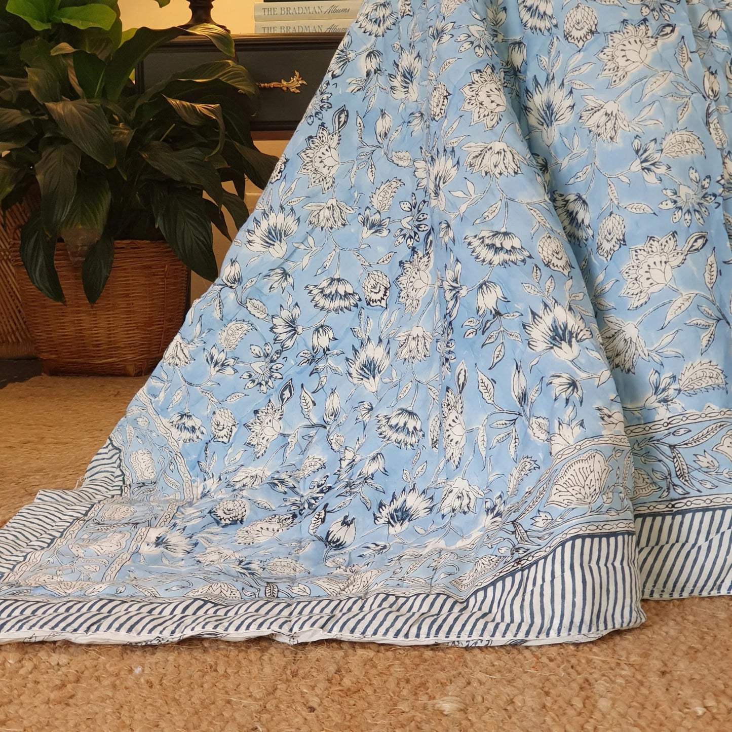 Wild Flower Ocean Reversible Quilt - Blue (Size: King 228 cm x 274 cm) V563-0097