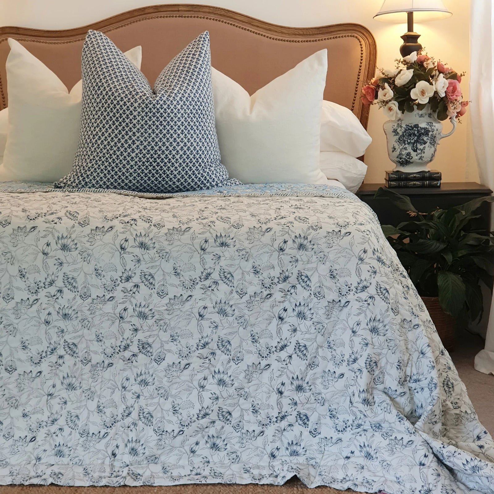Wild Flower Ocean Reversible Quilt - Blue (Size: King 228 cm x 274 cm) V563-0097