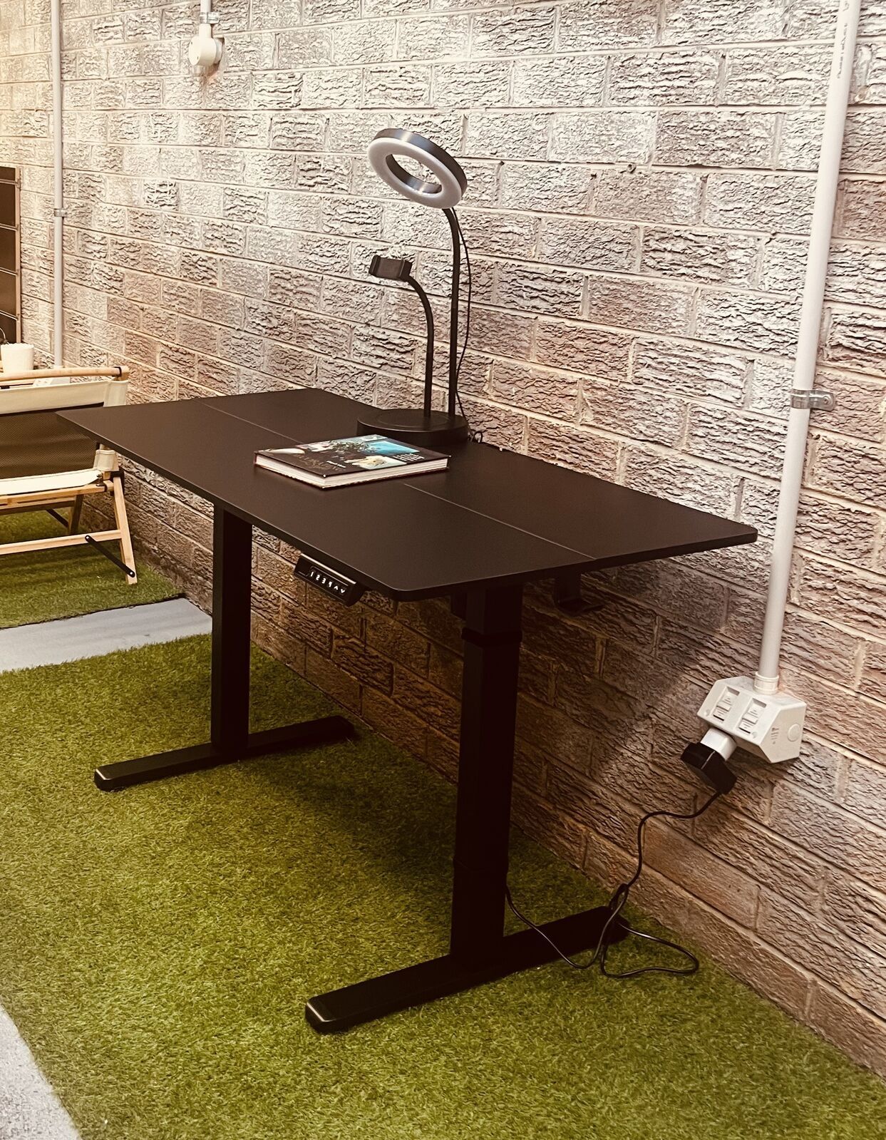 140 x 70cm Electric Standing Desk Height Adjustable Motorised Electric Sit Stand in Black V563-68416